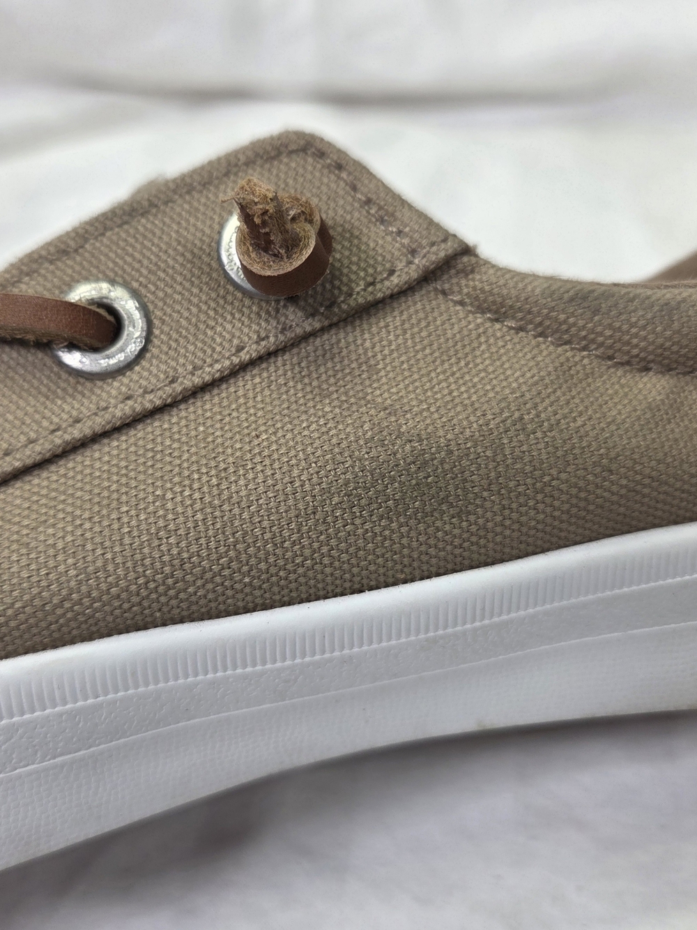 Tommy Bahama Women's Canvas Slip On Sneakers Tan Khaki Leather Laces Sz 7 - Picture 5 of 12